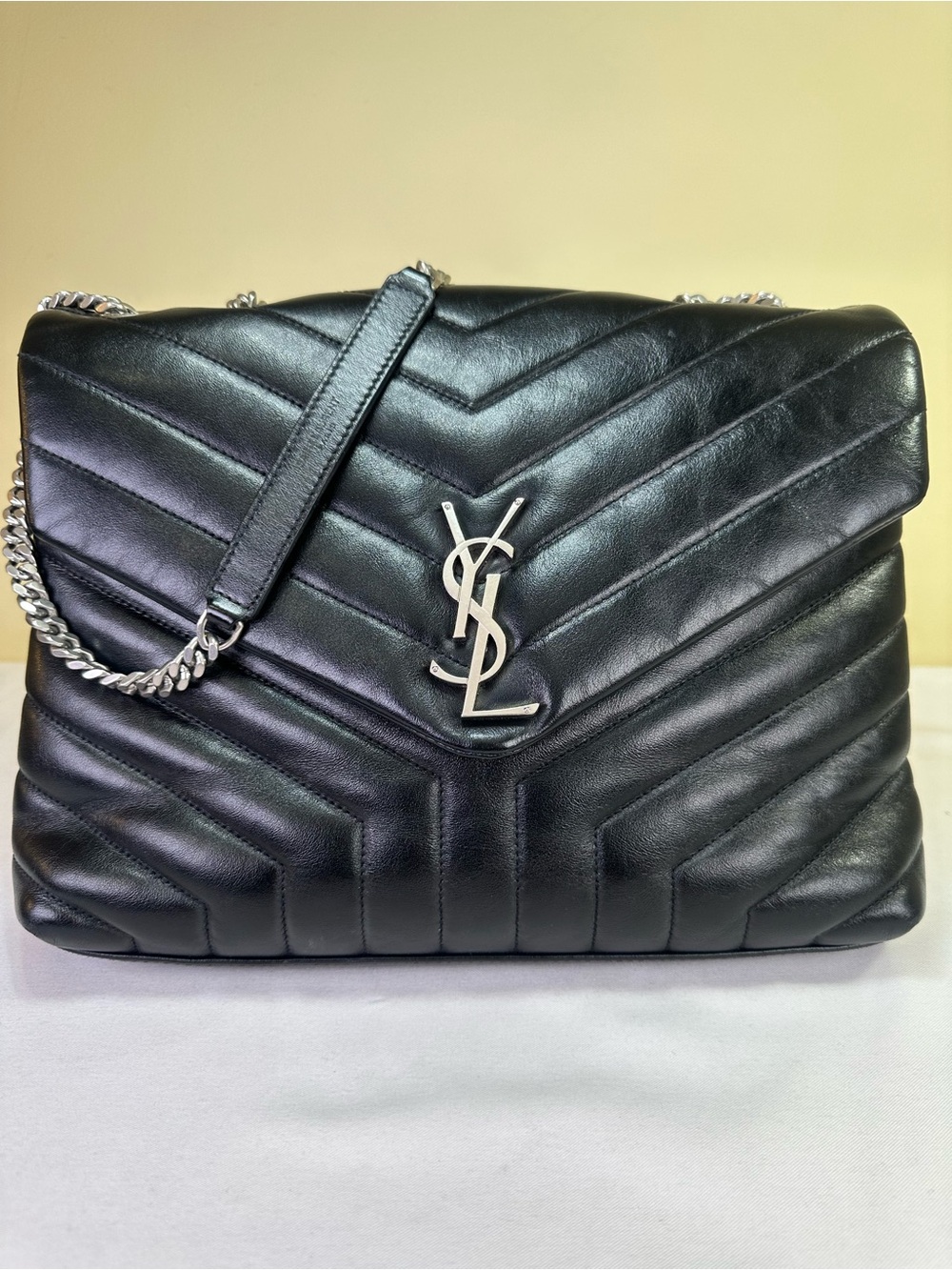 Saint Laurent Loulou Large shoulder/crossbody calfskin Chevron SHW Italy COA
